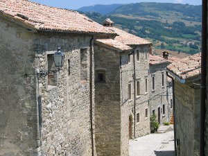 Village of Bascio (archivie Parco Sasso Simone Simoncello)