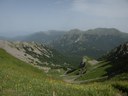 foto: Alle dell'Inferno (sullo sfondo M. Alto e Alpe di Succiso) (Autore: Antonella Lizzani)