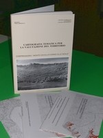 Volume di 77 pag. + Carta della destinazione del suolo + Carta dell'utilizzazione reale del suolo + Carta dei suoli + Carta della capacità d'uso dei suoli, anno 1984