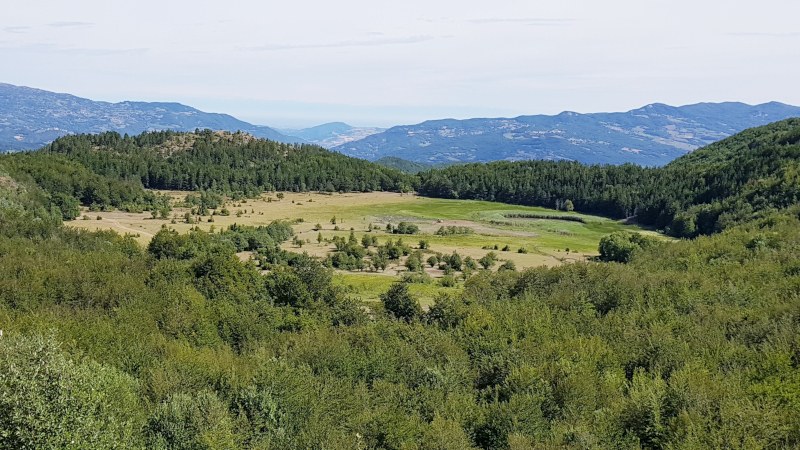 Panoramica da sud della piana lacustre di Lago Moo (provincia di Piacenza)