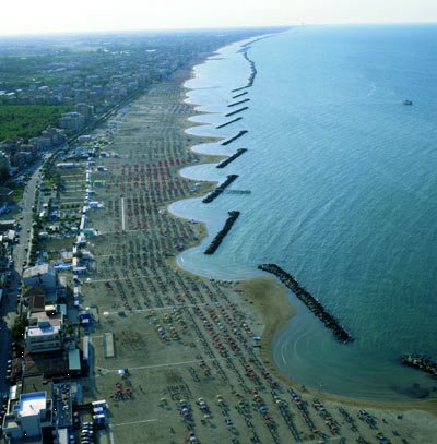 Zona costiera, foto aerea di spiaggia 