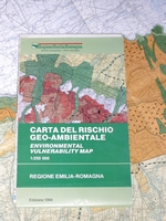 Documento che offre una panoramica dei problemi geo-ambientali della Regione Emilia-Romagna Carta in scala 1:250.000 (Ed.1994)