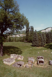 foto: sepolcreto etrusco di Misa - autore G. Avoni
