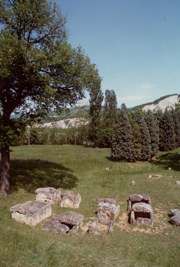 foto: sepolcreto etrusco di Misa - autore G. Avoni