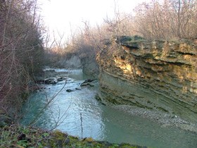 foto: “Cascatelle” di San Nicomede: qui l’erosione del torrente ha creato un vero e proprio canyon particolarmente suggestivo - Archivio Parco