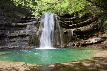  foto: cascata del torrente Lavane (Archivio Parco Foreste Casentinesi)