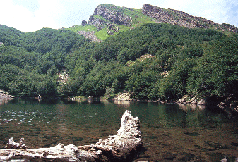 Il Lago Scuro nell'alta Val Parma. Foto Stefano Mazzotti, Mostra e Catalogo Biodiversità in Emilia-Romagna 2003