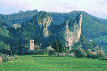 I Sassi di Roccamalatina. Foto R. Solmi, archivio Servizio Parchi e Risorse Forestali della Regione Emilia-Romagna