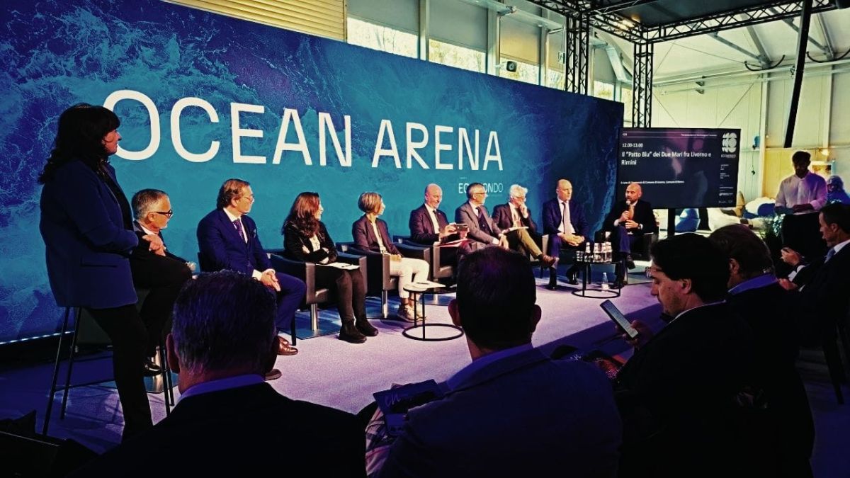 i partecipanti al Patto blu dei due mari alla Ocean Arena di Ecomondo 2025